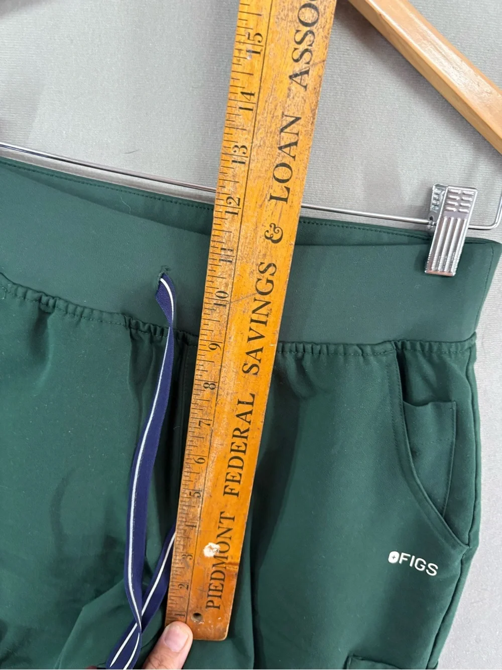 Figs Technical Collection Scrub Pants Womens Small Green w Drawstring